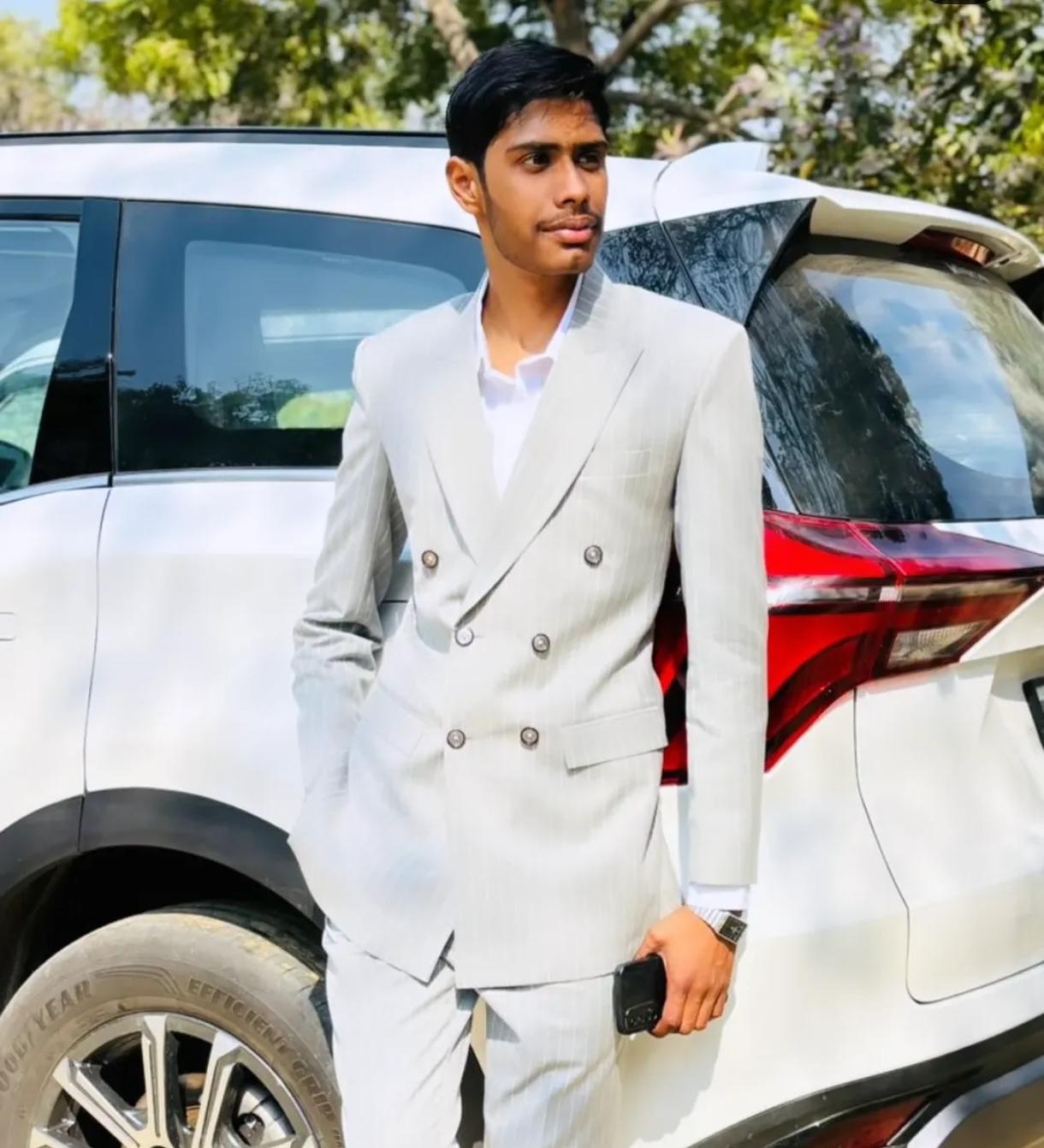 Anuj vishwakarmz 